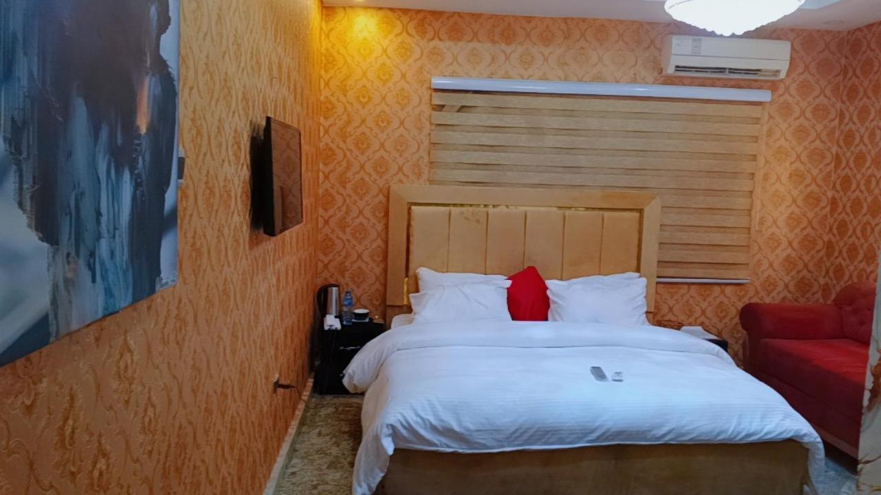 Nuit De Paris Hotel Abuja Ngoại thất bức ảnh
