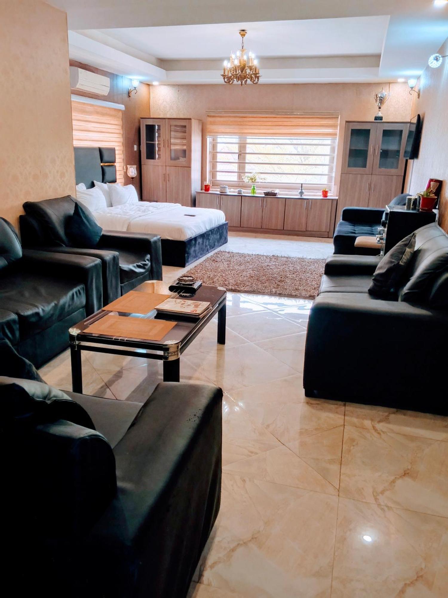 Nuit De Paris Hotel Abuja Ngoại thất bức ảnh